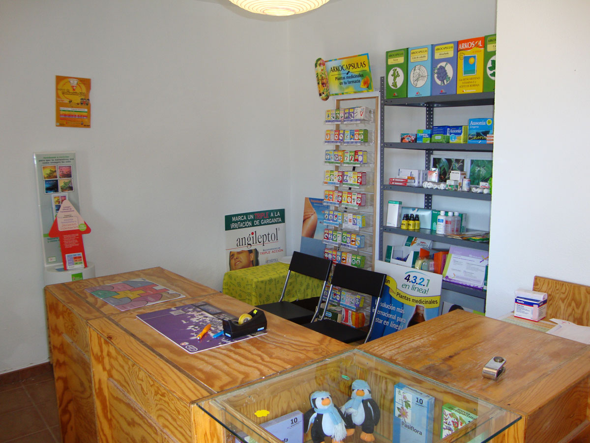 Botiquín Rioseco de Soria mostrador antiguo